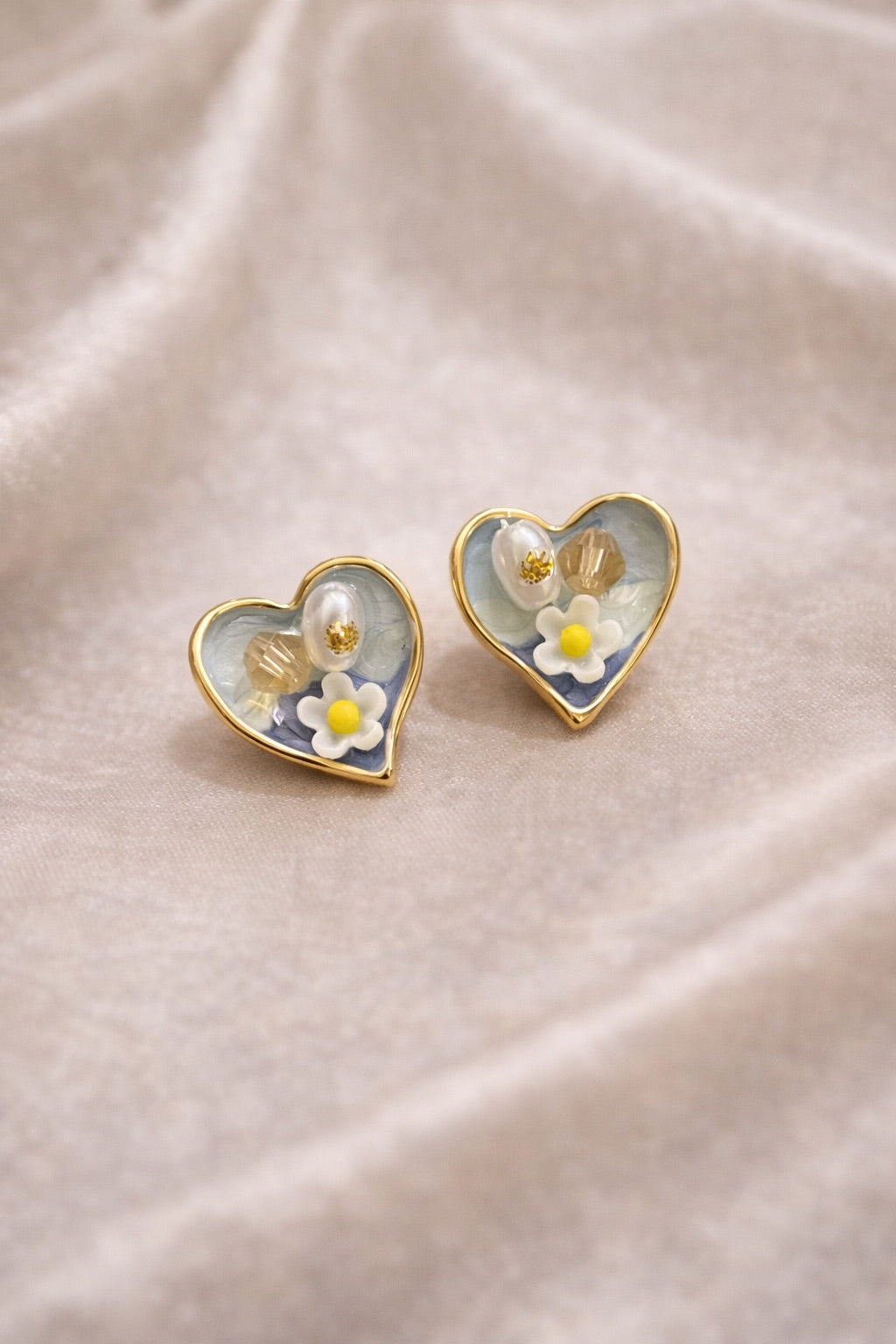 Enamel detailed earrings
