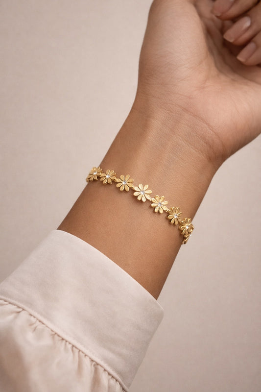 Floral charm bracelet