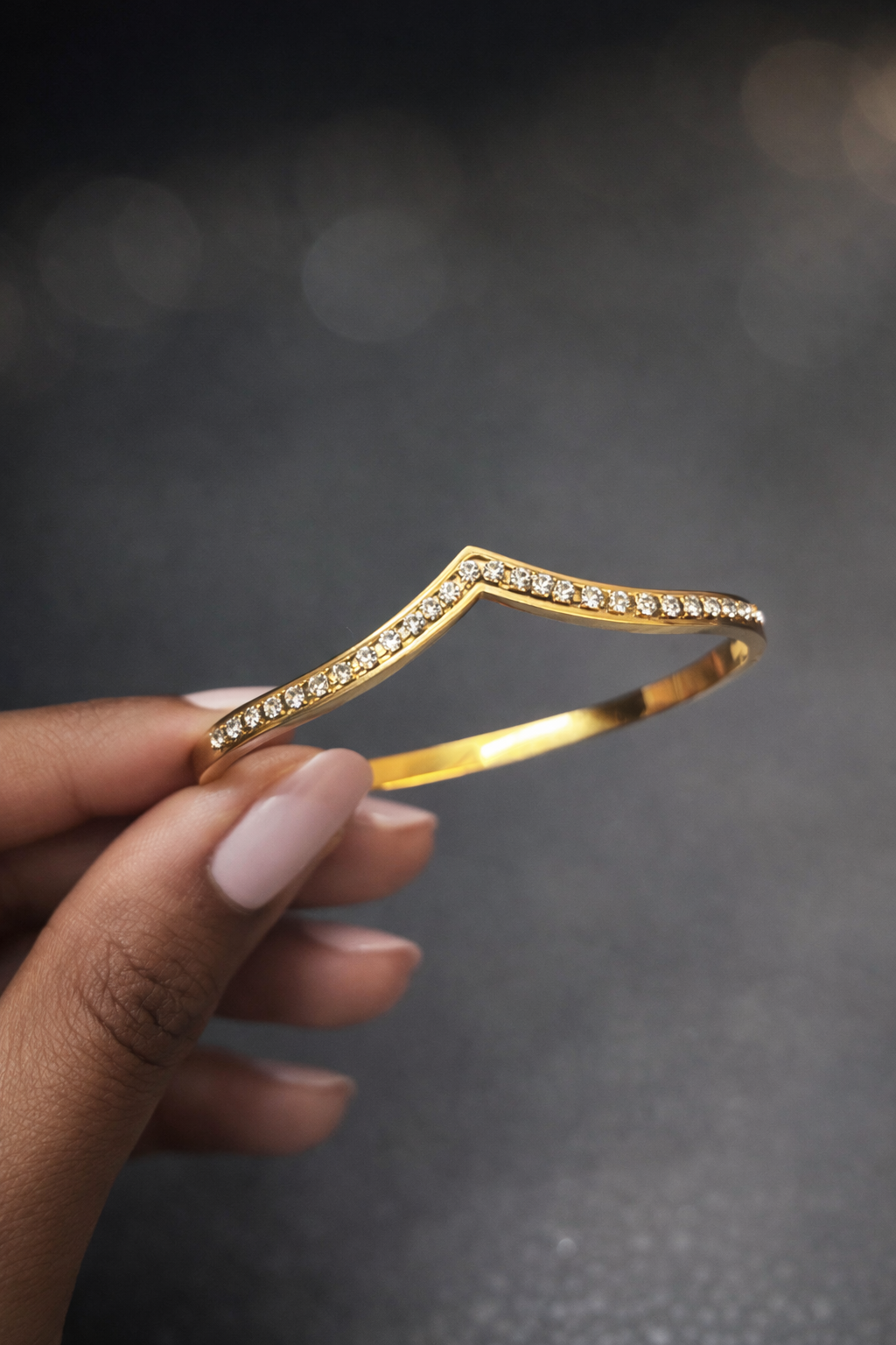 Curvy studded band