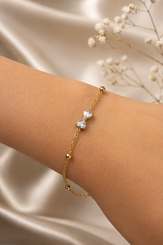 Simple bow bracelet