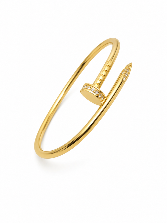 Vogue nail Cuff