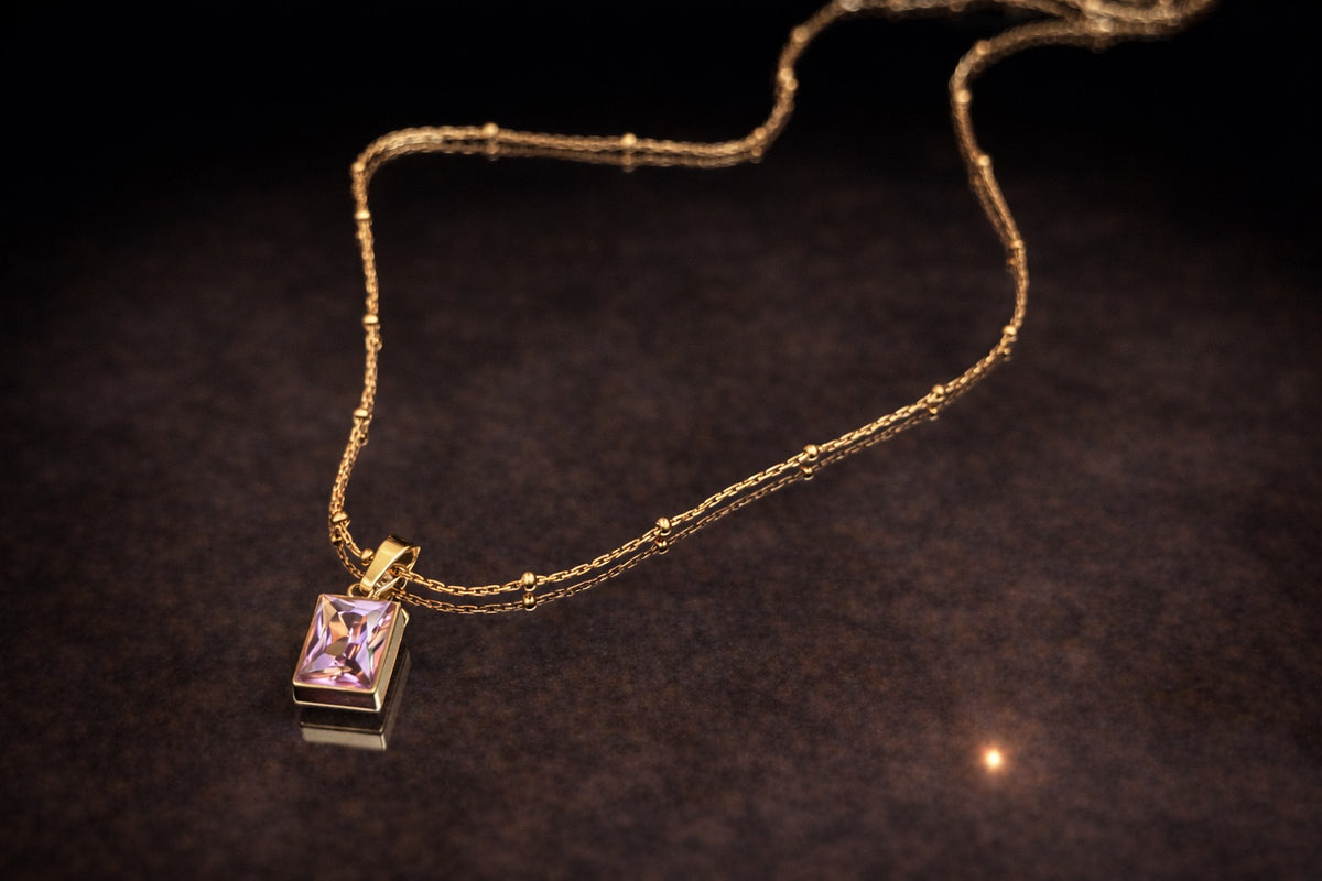 Solitaire pendant