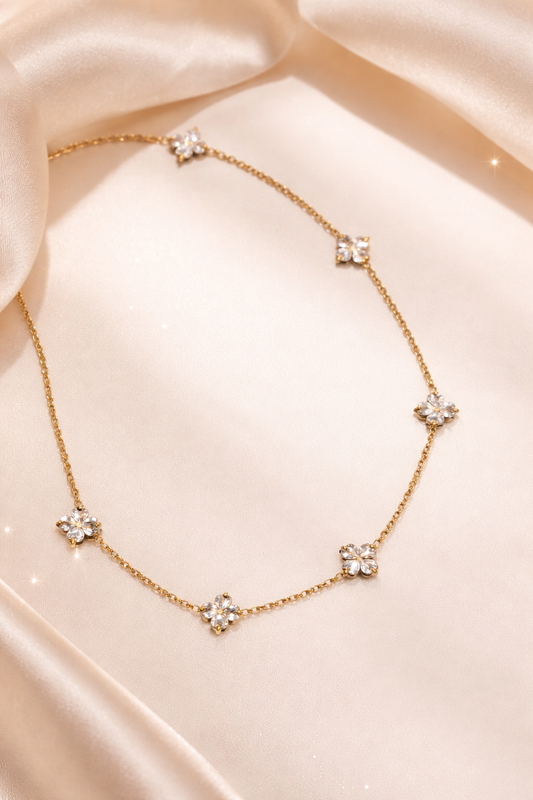 Clover charm chain