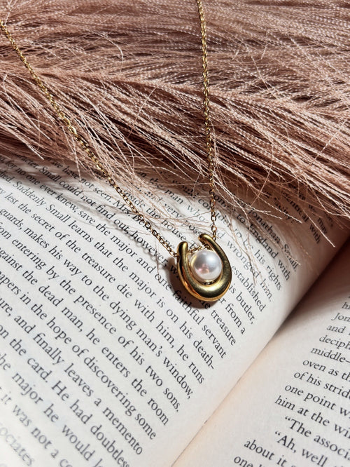 Vintage pearl pendant