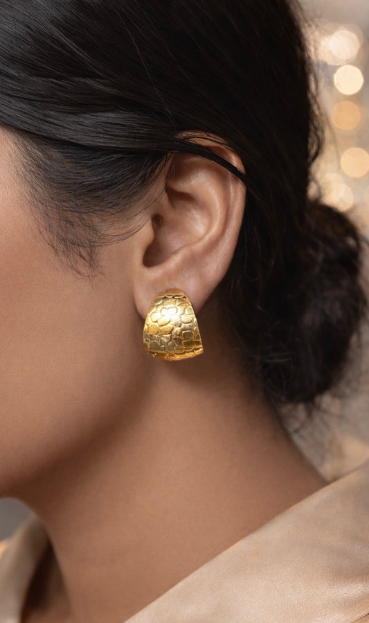 Textured gold dome hoop