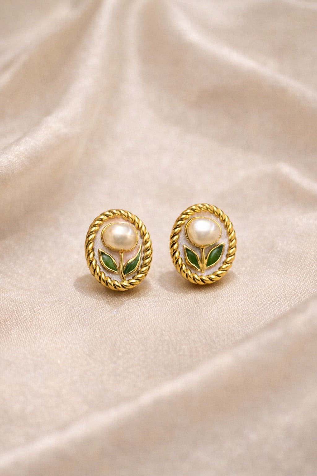 Enamel detailed earrings
