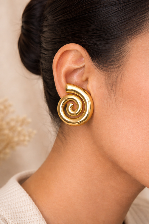 Swirl statement studs